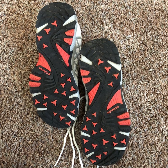 Columbia Techlite Hiking Tennishoes size 8 - Picture 5 of 6